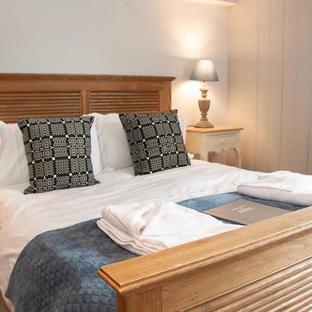 The Fleur De Lys Hotel Cranborne Eksteriør billede