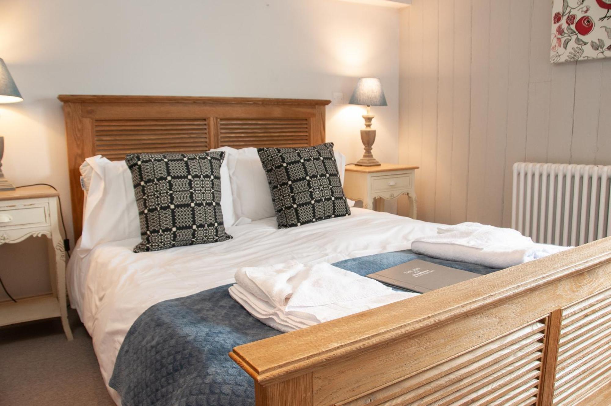 The Fleur De Lys Hotel Cranborne Eksteriør billede